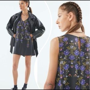 URBAN OUTFITTERS FLORAL SLEEVELESS DRESS
